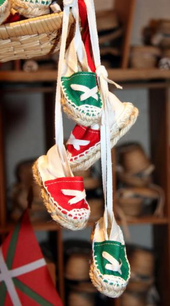 Artisanat Pays Basque petites espadrille_Soule